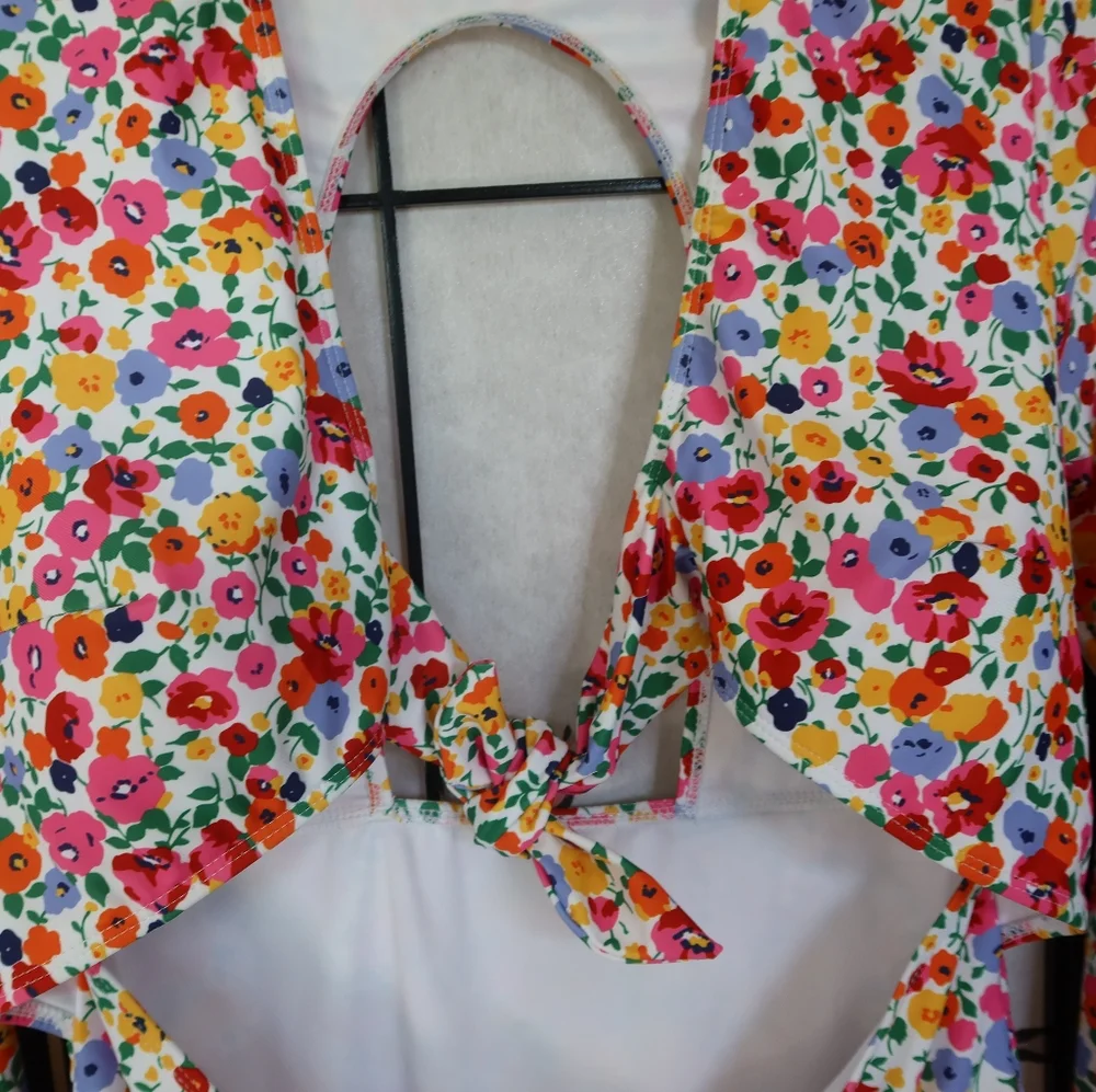 SHEIN Red Pink Floral Long Sleeve Cut Out Tie Chest Swimsuit Plus Size 2XL NWOT